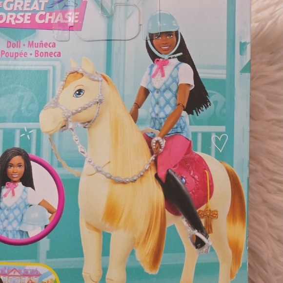 Mattel Barbie Mysteries Doll with Pink and Blue Outfit - Picture 5 of 7